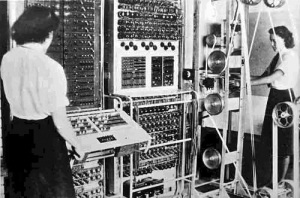 رایانه کلوسوس به هدف شکستن کدهاي پنهانی آلمانیان در طول جنگ جهانی دوم ساخته شد